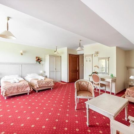 Hotel Stodolka Cminsk Екстер'єр фото