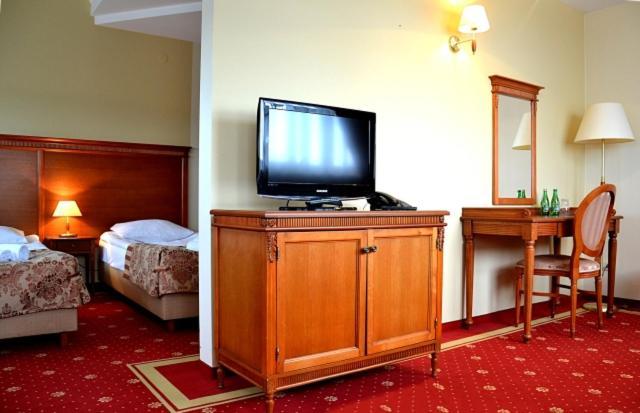 Hotel Stodolka Cminsk Екстер'єр фото