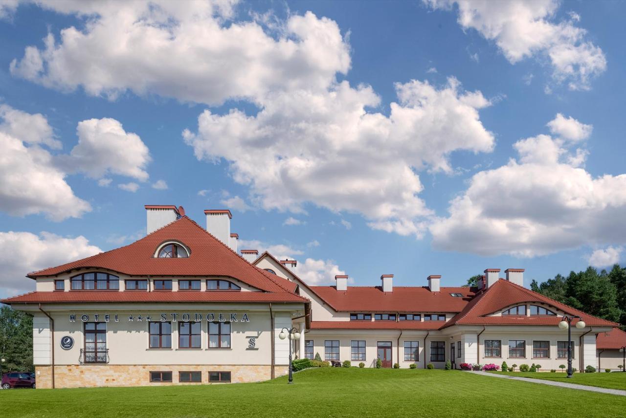 Hotel Stodolka Cminsk Екстер'єр фото